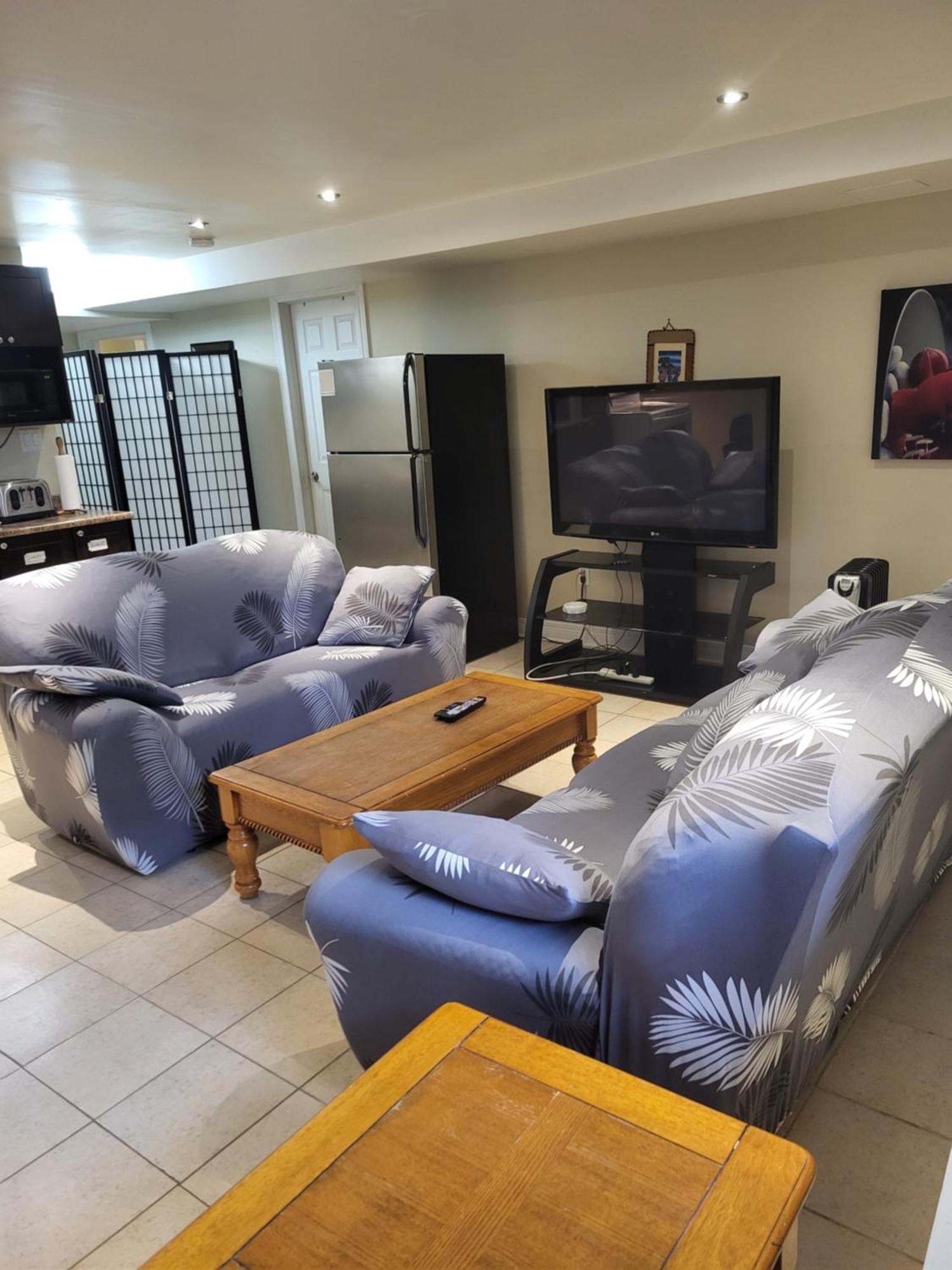 Lovely Guest Entire Apartment Minutes From Ottawa Airport Buitenkant foto